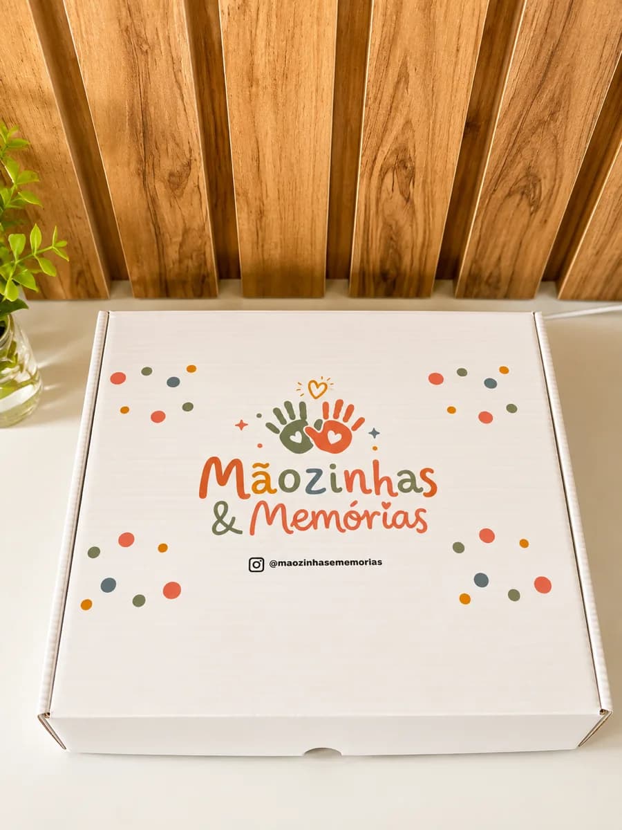 Caixa Mãozinhas & Memórias fechada